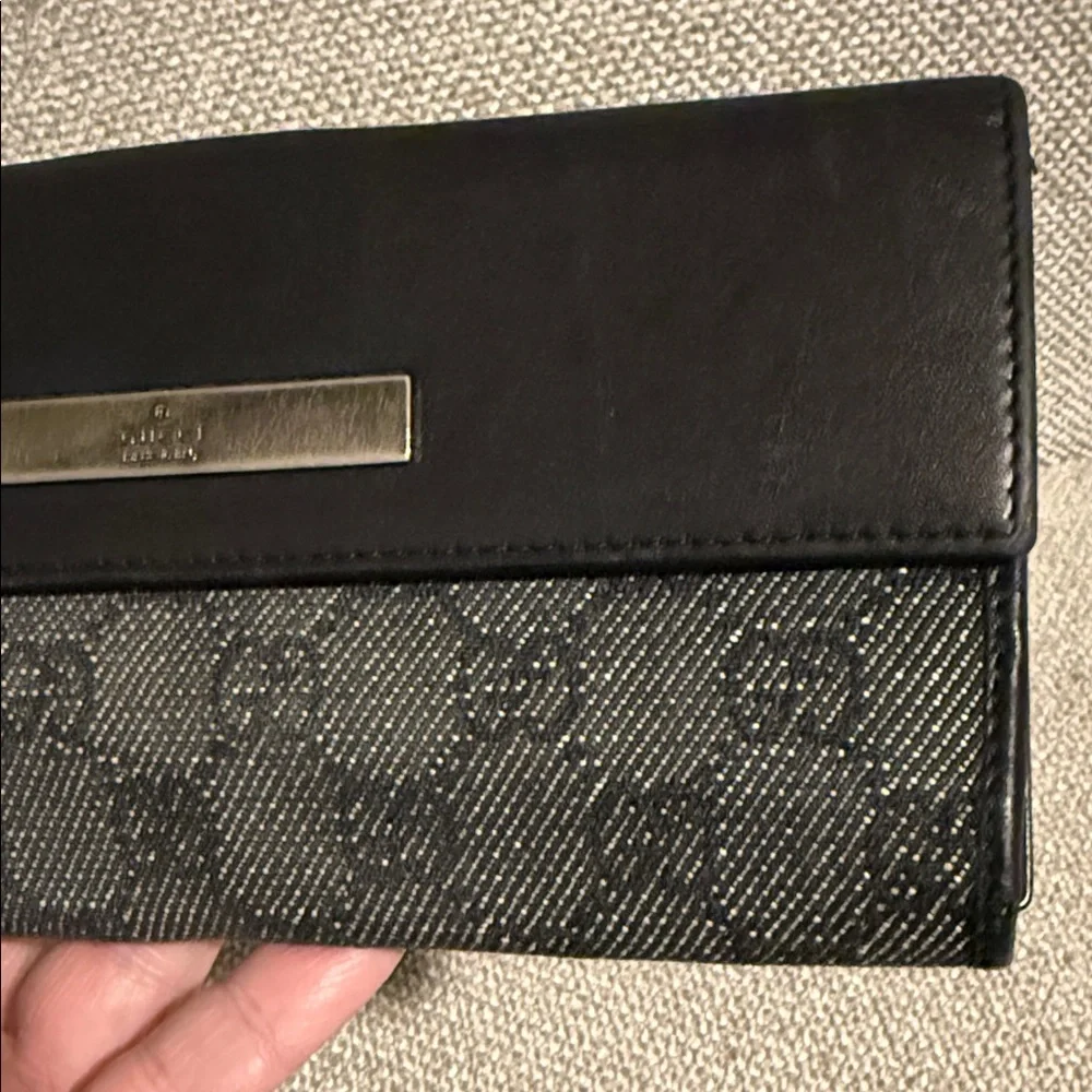 Gucci elegant authentic